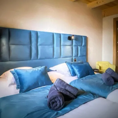 Charming Chalet Near Slopes & Sauna Hébergement de vacances Chamonix
