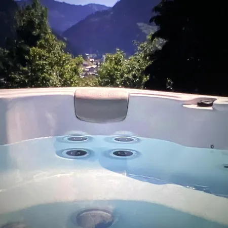 Charming Chalet Near Slopes & Sauna * Chamonix