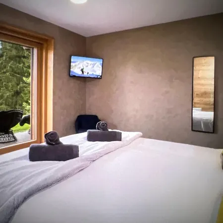 Nyaraló Charming Chalet Near Slopes & Sauna *